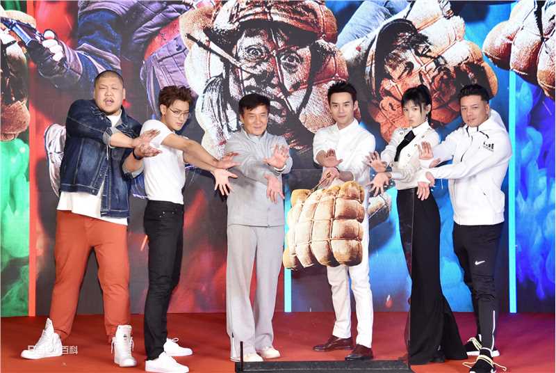 精选张蓝心(Zoe Zhang)在电影《铁道飞虎》主题曲发布会中的图册