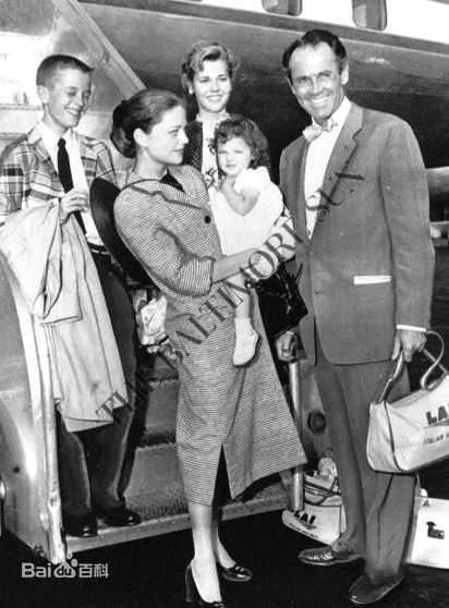 彼得·方达(Peter Fonda)家庭性感图片图集