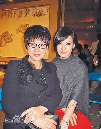 徐枫(Feng Hsu)息影后的生活照性感图片壁纸