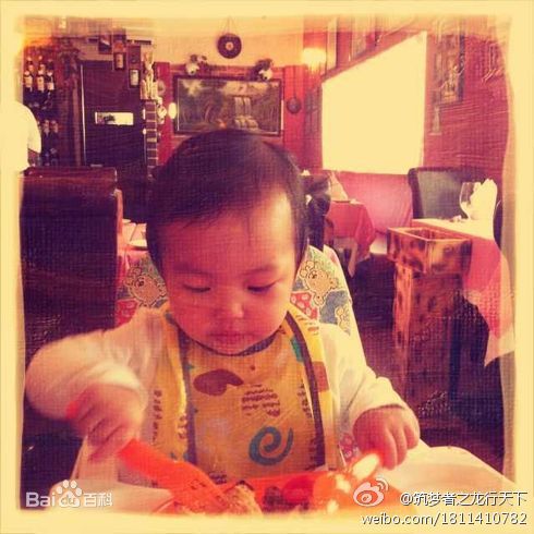 黄新(April)微博曝光照生活照