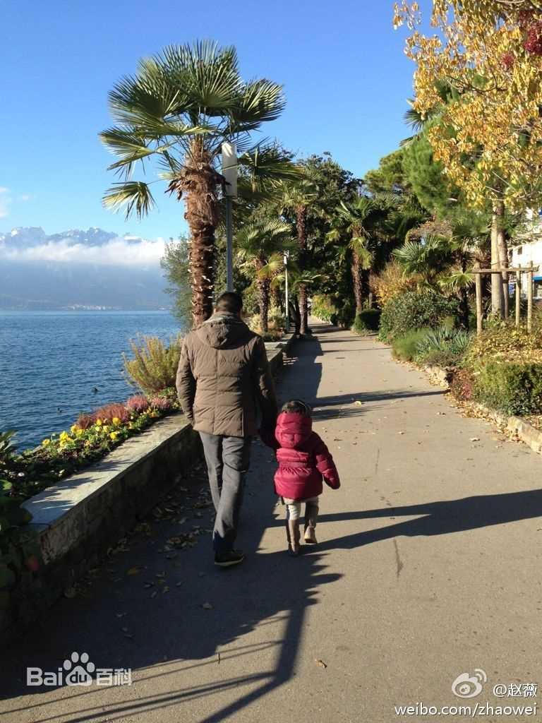 黄新(April)爸爸妈妈微博分享的小四月照片素颜照相册