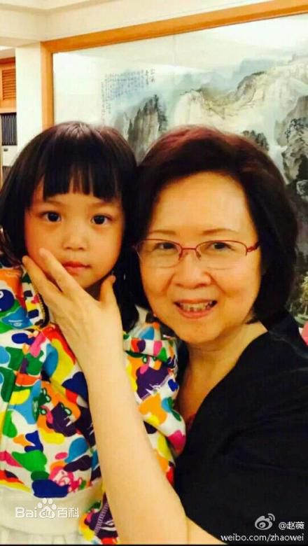 黄新(April)小四月游台湾与琼瑶阿姨和四月爸爸的合影~素颜照相册