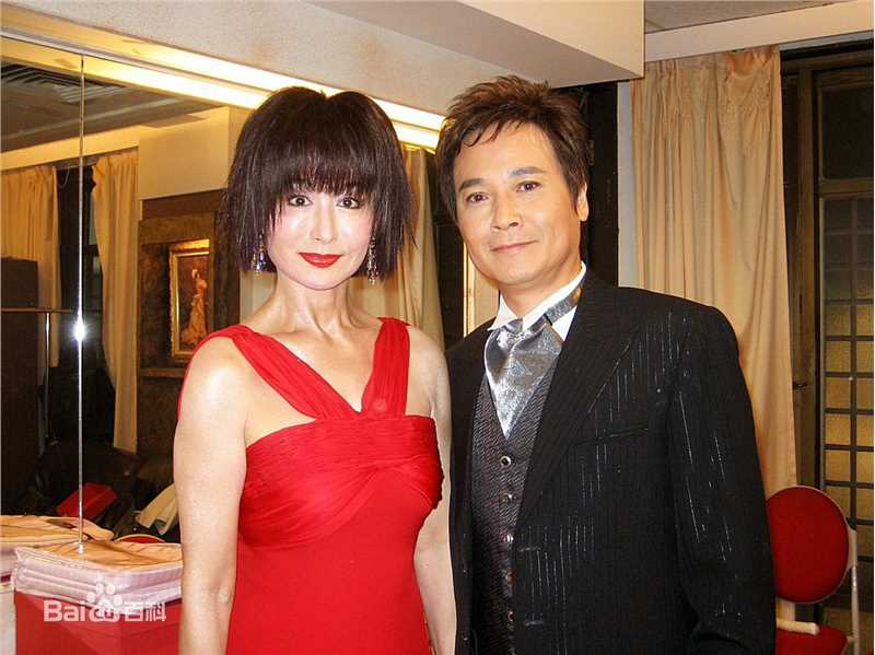 孟飞生活照壁纸壁纸