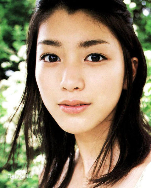 成海璃子(なるみ りこ/ Riko Narumi/塚本璃子（本名）)图片生活照相册