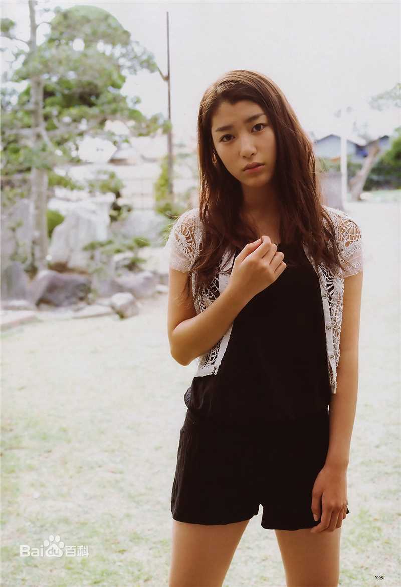 成海璃子(なるみ りこ/ Riko Narumi/塚本璃子（本名）)图片生活照相册