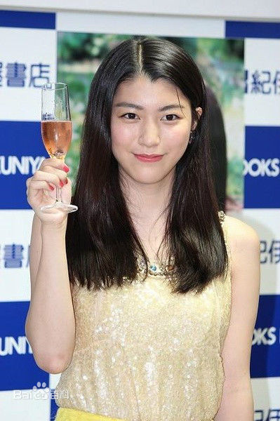 成海璃子(なるみ りこ/ Riko Narumi/塚本璃子（本名）)出席活动壁纸壁纸