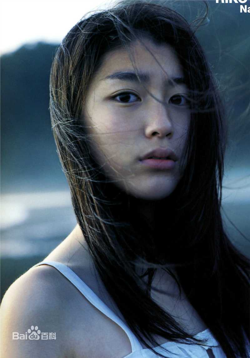 成海璃子(なるみ りこ/ Riko Narumi/塚本璃子（本名）)精选时尚图册