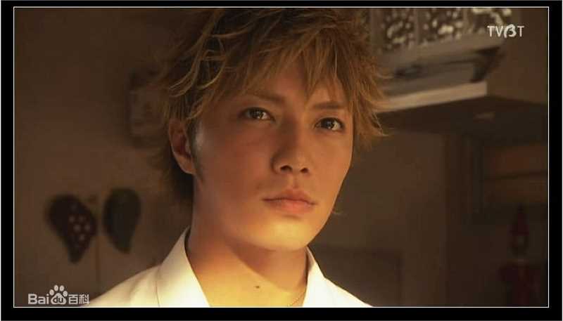 成宫宽贵(成宮寛貴（Hiroki Narimiya、なりみや ひろき）)《不良仔与眼镜妹》精选剧照