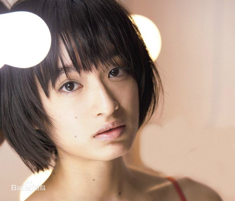 门胁麦(門脇麦（Kadowaki Mugi ）)最优质杂志相册