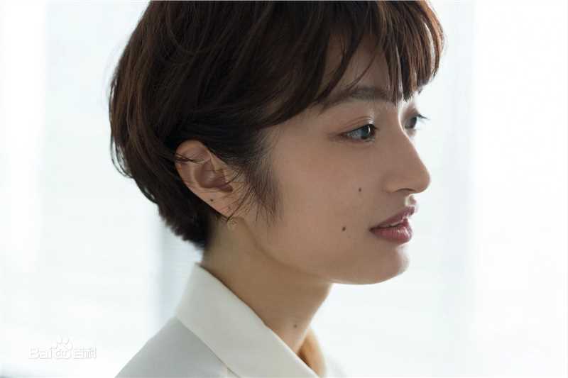 门胁麦(門脇麦（Kadowaki Mugi ）)最优质杂志相册