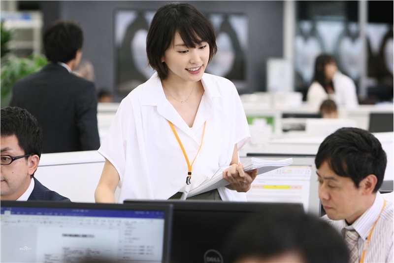 新垣结衣(新垣結衣（あらがき ゆい）、Aragaki Yui)在《逃避虽可耻但有用》森山实栗中的