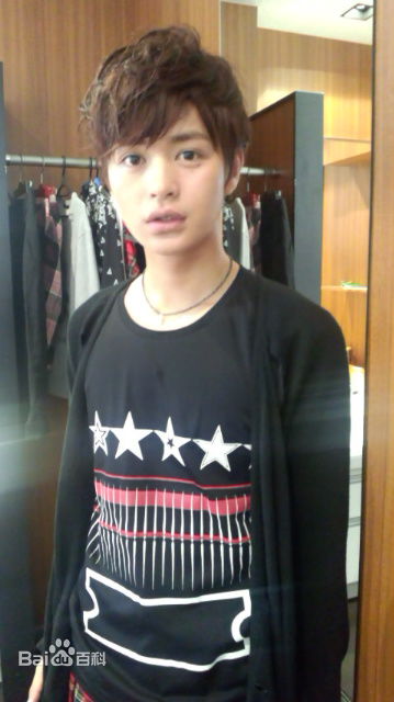 最新濑户康史(瀬戸康史（せと こうじ、Seto Kouji）)性感图片