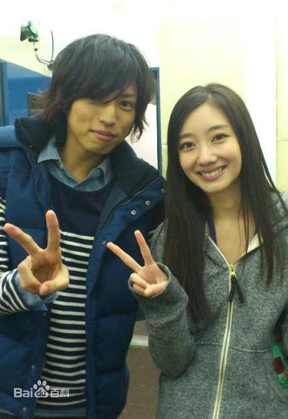 南波瑠(Haru)波瑠长发图片素颜照相册