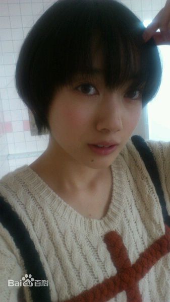 南波瑠(Haru)短发生活照图册