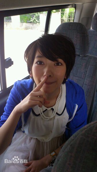 南波瑠(Haru)短发生活照图册