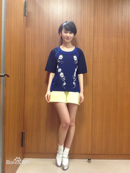 南波瑠(Haru)短发生活照图册