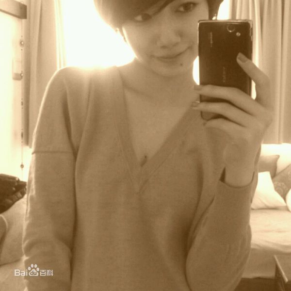 南波瑠(Haru)短发生活照图册