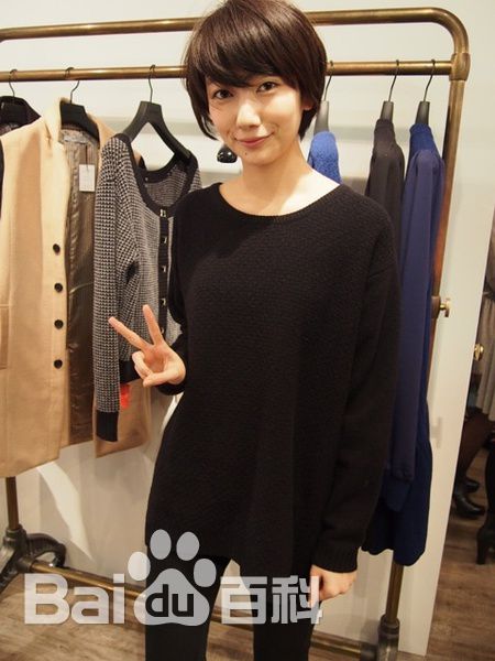 南波瑠(Haru)短发生活照图册