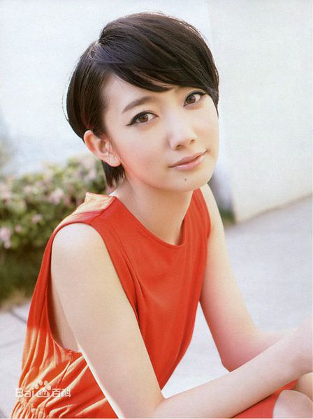 南波瑠(Haru)最新短发杂志壁纸