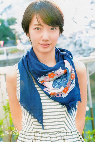 南波瑠(Haru)最新短发杂志壁纸