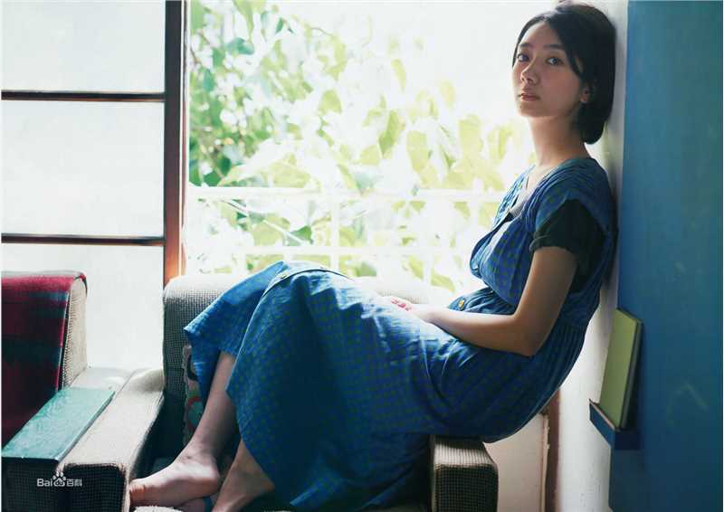 南波瑠(Haru)最新短发杂志壁纸