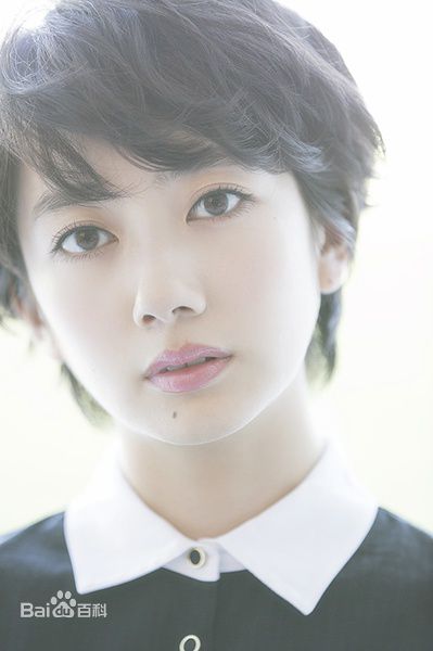 南波瑠(Haru)最新短发杂志壁纸