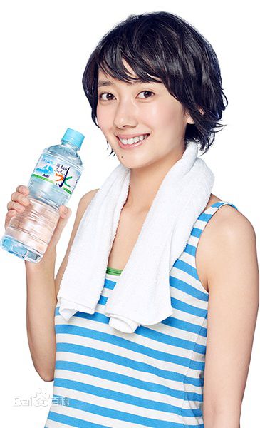 南波瑠(Haru)最新短发杂志壁纸