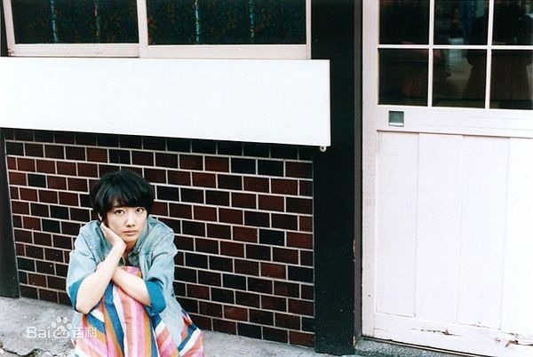 南波瑠(Haru)最新短发杂志壁纸