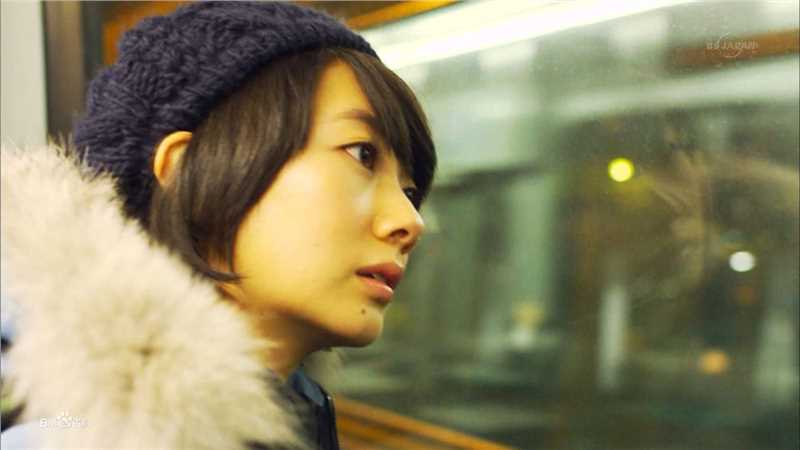 南波瑠(Haru)最新短发杂志壁纸