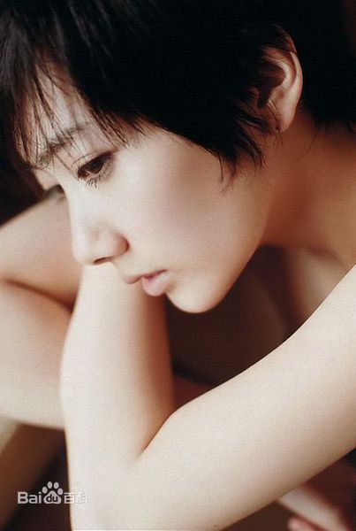 南波瑠(Haru)最新短发杂志壁纸