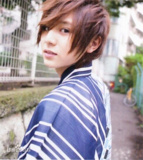 山田凉介(山田涼介，Ryosuke Yamada)最新杂志硬照壁纸