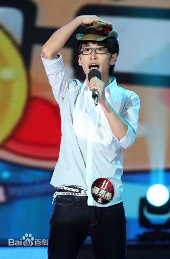 最新谭佑铭(Jackie Tam、Jaki)在2010年《快乐男声》中的壁纸