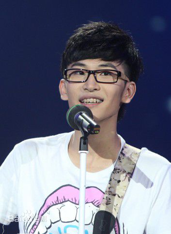 最新谭佑铭(Jackie Tam、Jaki)在2010年《快乐男声》中的壁纸