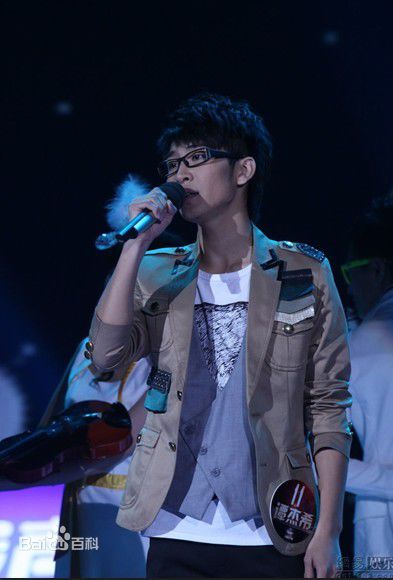 最新谭佑铭(Jackie Tam、Jaki)在2010年《快乐男声》中的壁纸