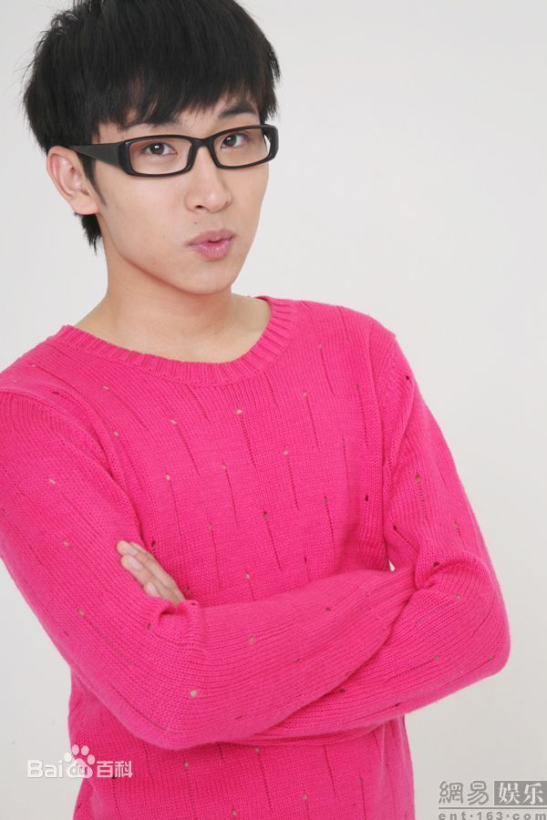 精选谭佑铭(Jackie Tam、Jaki)在《快乐你要带回家·谭杰希青印象纪念册》中的图册