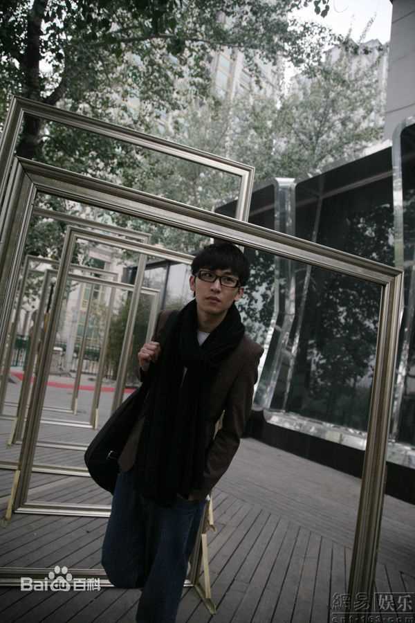 精选谭佑铭(Jackie Tam、Jaki)在《快乐你要带回家·谭杰希青印象纪念册》中的图册