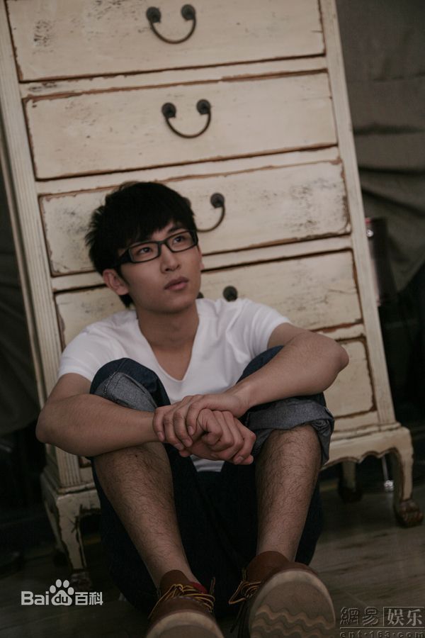 精选谭佑铭(Jackie Tam、Jaki)在《快乐你要带回家·谭杰希青印象纪念册》中的图册