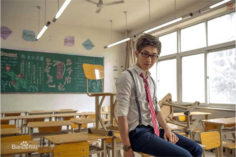 谭佑铭(Jackie Tam、Jaki)最新专辑《赖校生》图集