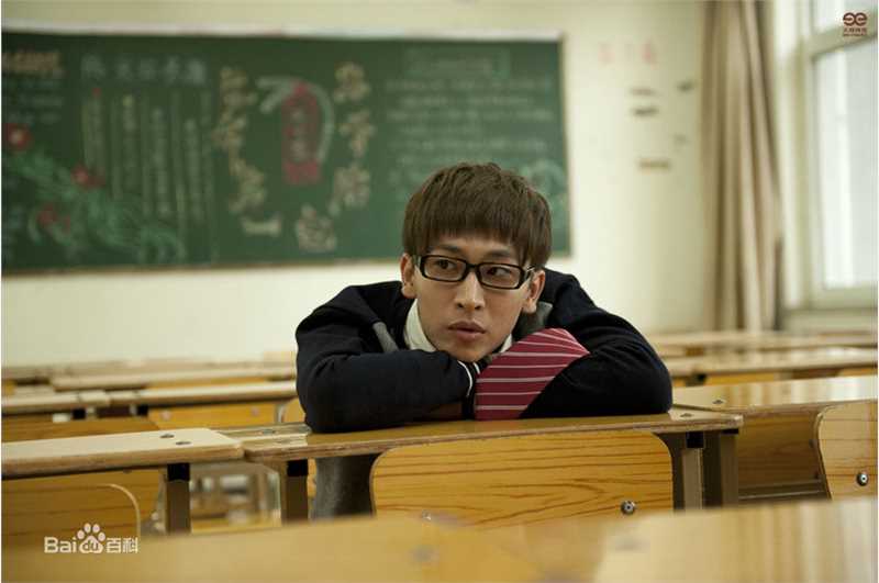 谭佑铭(Jackie Tam、Jaki)最新专辑《赖校生》图集