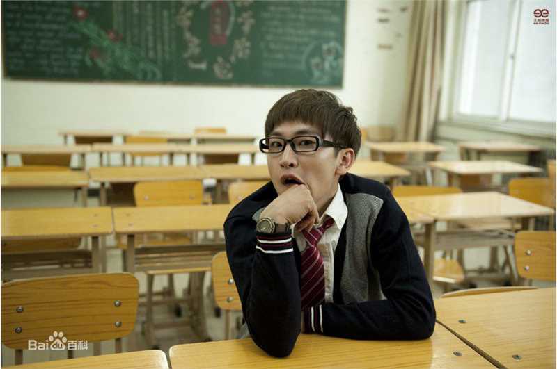 谭佑铭(Jackie Tam、Jaki)最新专辑《赖校生》图集