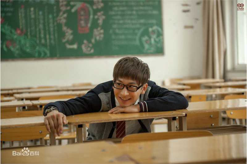 谭佑铭(Jackie Tam、Jaki)最新专辑《赖校生》图集