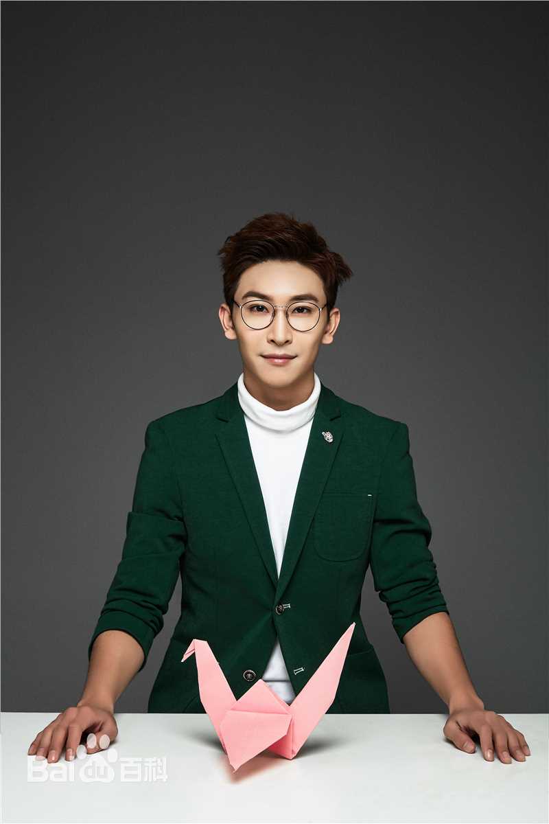 谭佑铭(Jackie Tam、Jaki)最新壁纸