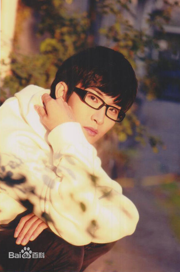 谭佑铭(Jackie Tam、Jaki)最优质报纸杂志相册