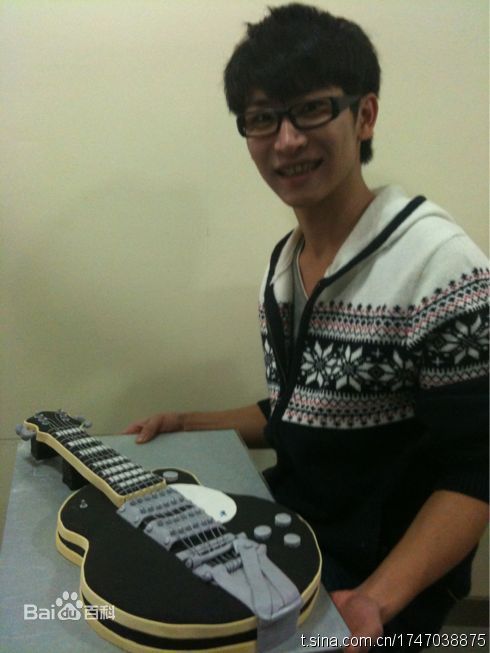 谭佑铭(Jackie Tam、Jaki)生活照壁纸壁纸