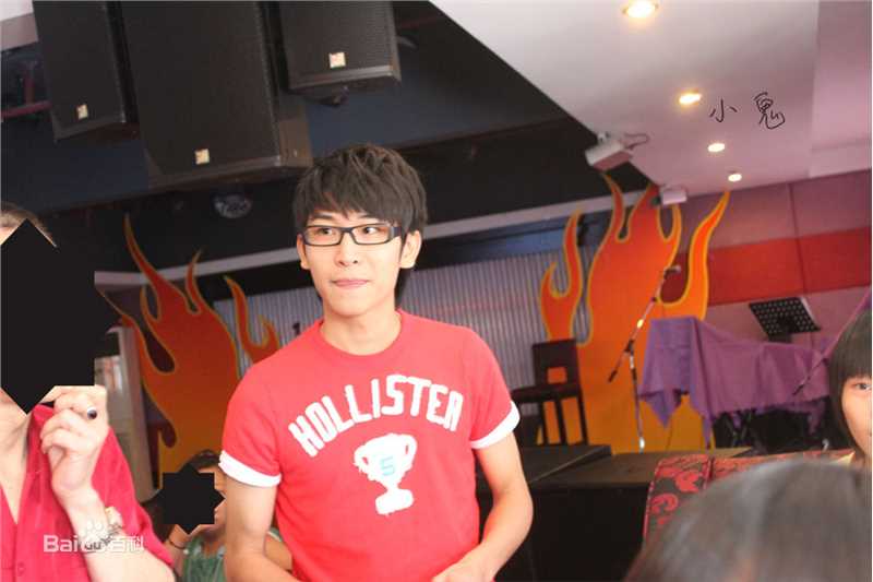 谭佑铭(Jackie Tam、Jaki)生活照壁纸壁纸