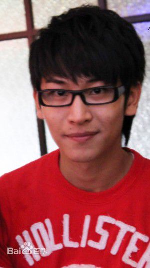 谭佑铭(Jackie Tam、Jaki)生活照壁纸壁纸