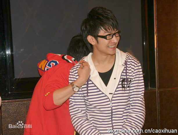 谭佑铭(Jackie Tam、Jaki)生活照壁纸壁纸