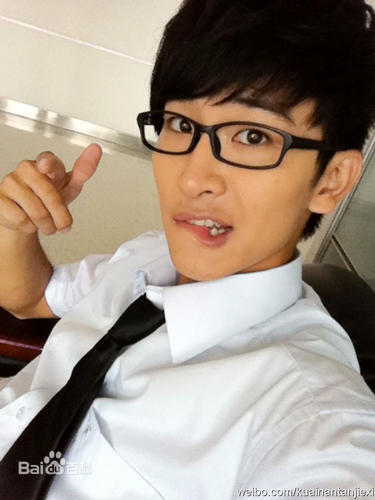 谭佑铭(Jackie Tam、Jaki)微博贴图壁纸壁纸