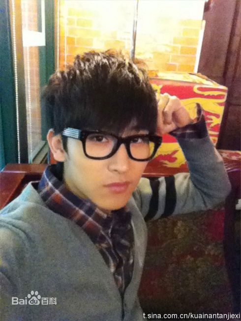 谭佑铭(Jackie Tam、Jaki)微博贴图壁纸壁纸