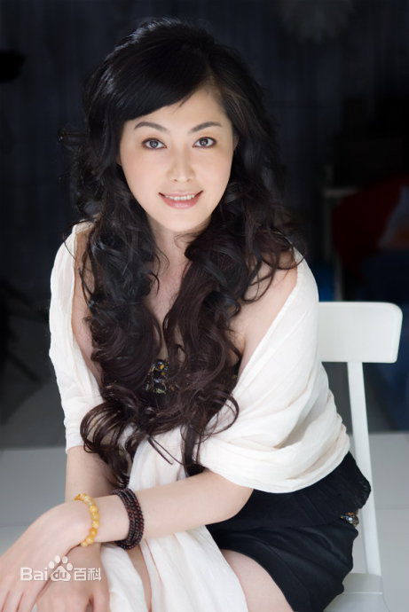 汪裴(wangpei)演员素颜照壁纸